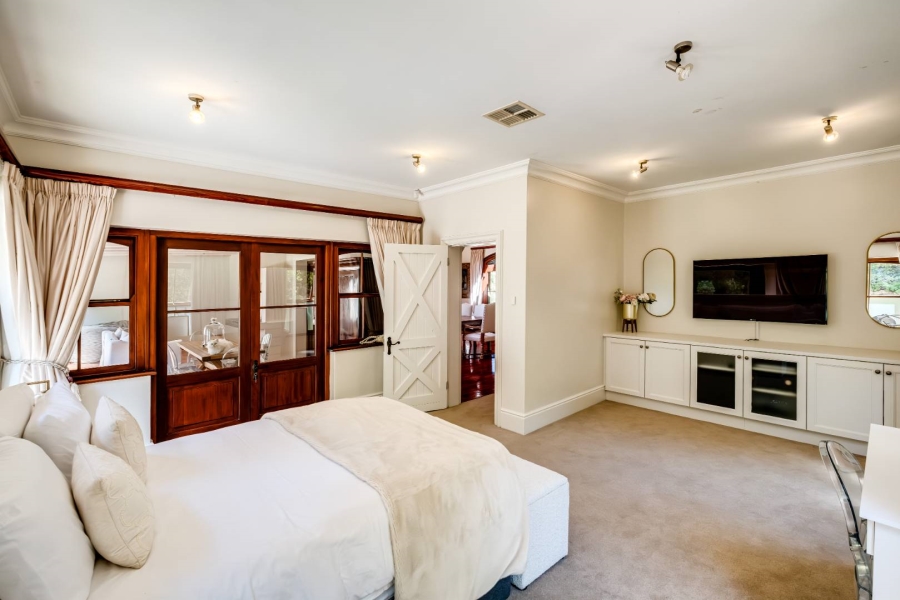5 Bedroom Property for Sale in Hout Bay Western Cape